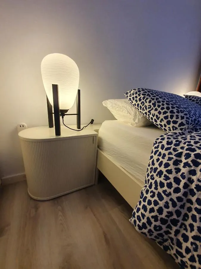 Apartment Cosy Corner In Quiet Suburb - All Cars Allowed Antwerp